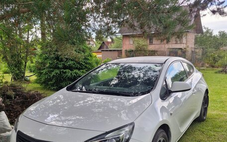 Opel Astra J, 2013 год, 800 000 рублей, 1 фотография