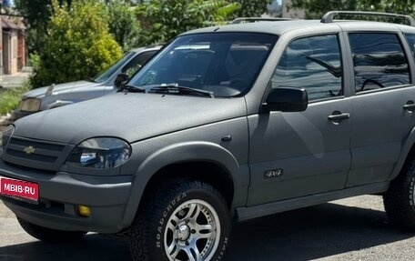 Chevrolet Niva I рестайлинг, 2005 год, 400 000 рублей, 1 фотография