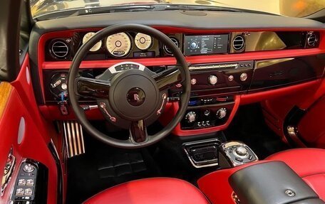 Rolls-Royce Phantom VII рестайлинг, 2013 год, 109 000 000 рублей, 10 фотография