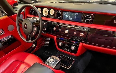 Rolls-Royce Phantom VII рестайлинг, 2013 год, 109 000 000 рублей, 12 фотография