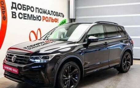Volkswagen Tiguan II, 2021 год, 3 550 000 рублей, 2 фотография