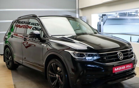 Volkswagen Tiguan II, 2021 год, 3 550 000 рублей, 4 фотография