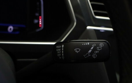 Volkswagen Tiguan II, 2021 год, 3 550 000 рублей, 17 фотография