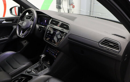 Volkswagen Tiguan II, 2021 год, 3 550 000 рублей, 23 фотография