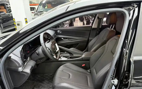 Hyundai Elantra, 2023 год, 830 100 рублей, 4 фотография
