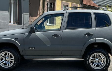 Chevrolet Niva I рестайлинг, 2005 год, 400 000 рублей, 5 фотография