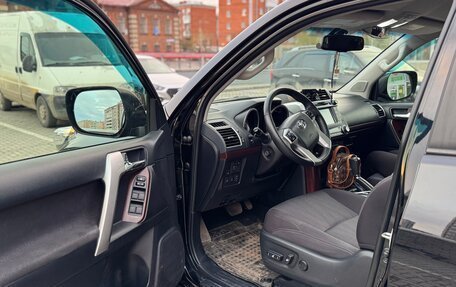 Toyota Land Cruiser Prado 150 рестайлинг 2, 2016 год, 3 550 000 рублей, 7 фотография