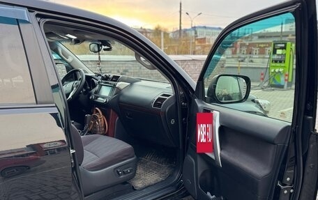 Toyota Land Cruiser Prado 150 рестайлинг 2, 2016 год, 3 550 000 рублей, 8 фотография
