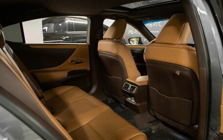 Lexus ES VII, 2019 год, 3 250 000 рублей, 28 фотография