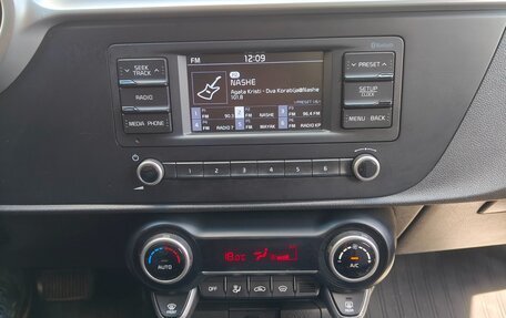 KIA Rio IV, 2021 год, 1 490 000 рублей, 3 фотография