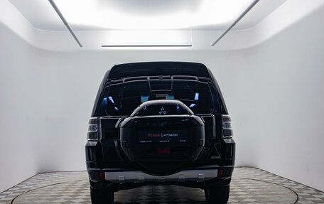 Mitsubishi Pajero IV, 2017 год, 2 880 000 рублей, 7 фотография