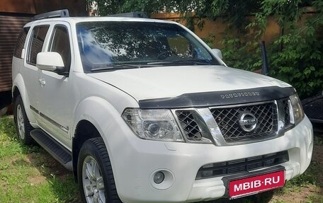 Nissan Pathfinder, 2011 год, 800 000 рублей, 1 фотография