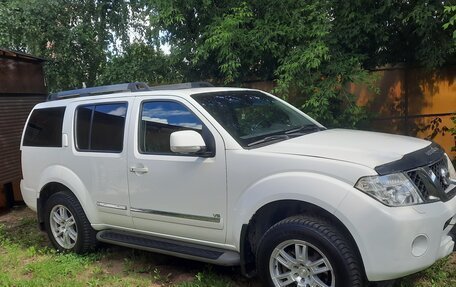 Nissan Pathfinder, 2011 год, 800 000 рублей, 3 фотография