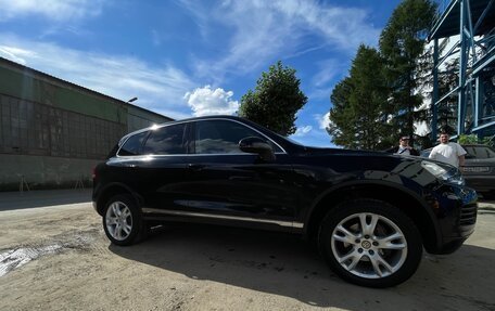 Volkswagen Touareg III, 2011 год, 2 250 000 рублей, 3 фотография