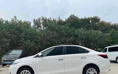 Toyota Vios III, 2023 год, 1 040 000 рублей, 6 фотография