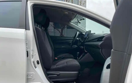 Toyota Vios III, 2023 год, 1 040 000 рублей, 8 фотография