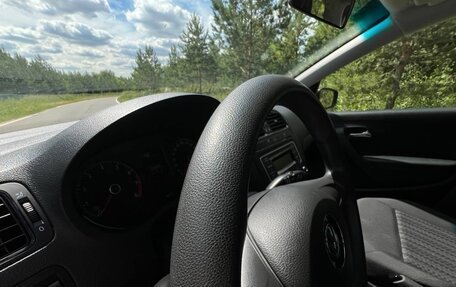 Volkswagen Polo VI (EU Market), 2015 год, 990 000 рублей, 27 фотография