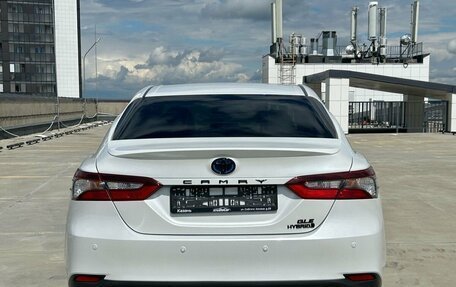 Toyota Camry, 2022 год, 3 130 000 рублей, 4 фотография