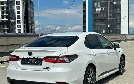 Toyota Camry, 2022 год, 3 130 000 рублей, 5 фотография