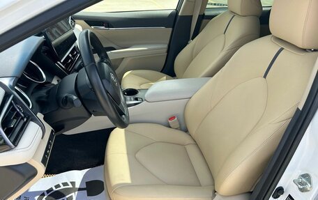 Toyota Camry, 2022 год, 3 130 000 рублей, 12 фотография