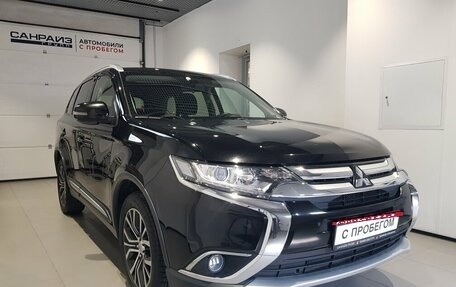 Mitsubishi Outlander III рестайлинг 3, 2017 год, 2 099 000 рублей, 3 фотография