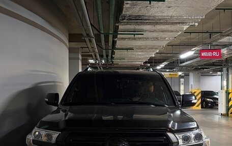 Toyota Land Cruiser 200, 2016 год, 5 500 000 рублей, 1 фотография