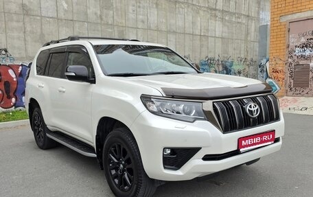 Toyota Land Cruiser Prado 150 рестайлинг 2, 2021 год, 5 500 000 рублей, 1 фотография