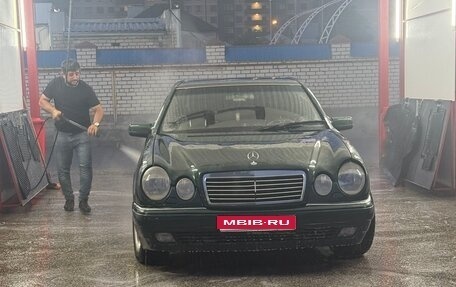 Mercedes-Benz E-Класс, 1996 год, 480 000 рублей, 1 фотография