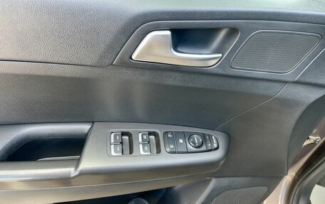 KIA Sportage IV рестайлинг, 2019 год, 2 135 000 рублей, 14 фотография