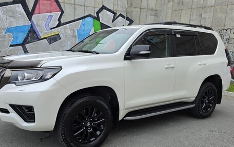 Toyota Land Cruiser Prado 150 рестайлинг 2, 2021 год, 5 500 000 рублей, 3 фотография