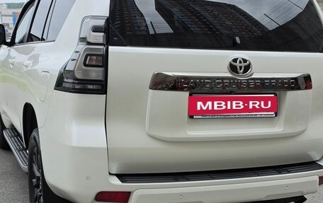 Toyota Land Cruiser Prado 150 рестайлинг 2, 2021 год, 5 500 000 рублей, 5 фотография
