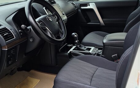 Toyota Land Cruiser Prado 150 рестайлинг 2, 2021 год, 5 500 000 рублей, 11 фотография