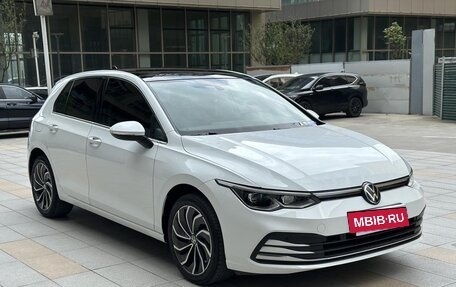 Volkswagen Golf VIII, 2021 год, 1 450 000 рублей, 2 фотография