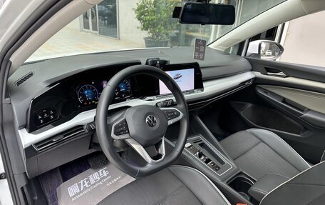 Volkswagen Golf VIII, 2021 год, 1 450 000 рублей, 9 фотография