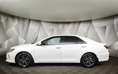 Toyota Camry, 2017 год, 1 647 000 рублей, 5 фотография