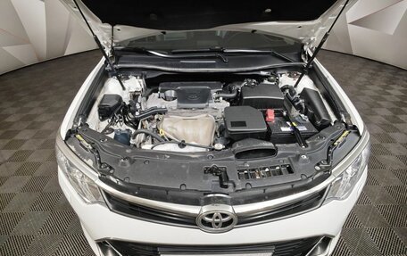 Toyota Camry, 2017 год, 1 647 000 рублей, 10 фотография