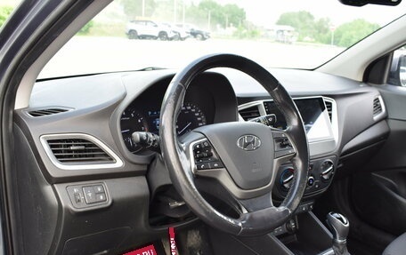 Hyundai Solaris II рестайлинг, 2017 год, 1 120 000 рублей, 14 фотография