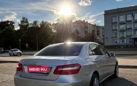 Mercedes-Benz E-Класс, 2012 год, 1 330 000 рублей, 3 фотография