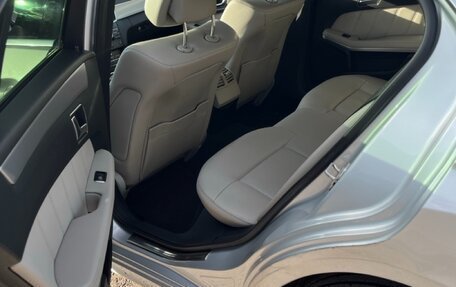 Mercedes-Benz E-Класс, 2012 год, 1 330 000 рублей, 20 фотография