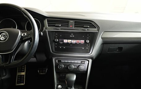 Volkswagen Tiguan II, 2018 год, 1 995 000 рублей, 15 фотография