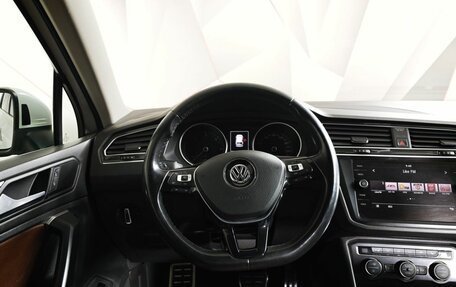 Volkswagen Tiguan II, 2018 год, 1 995 000 рублей, 20 фотография