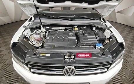 Volkswagen Tiguan II, 2018 год, 1 995 000 рублей, 11 фотография