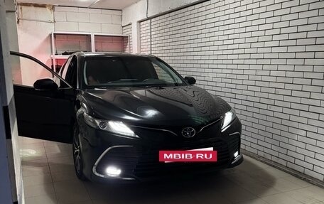 Toyota Camry, 2023 год, 4 200 000 рублей, 2 фотография