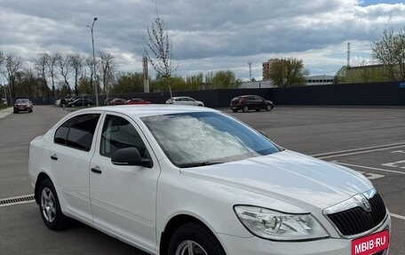 Skoda Octavia, 2011 год, 550 000 рублей, 2 фотография