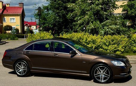Mercedes-Benz S-Класс, 2011 год, 2 450 000 рублей, 2 фотография