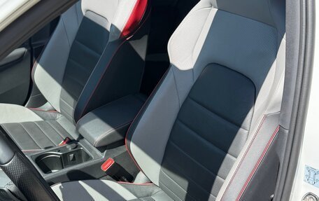 Volkswagen Golf GTI, 2021 год, 3 950 000 рублей, 12 фотография