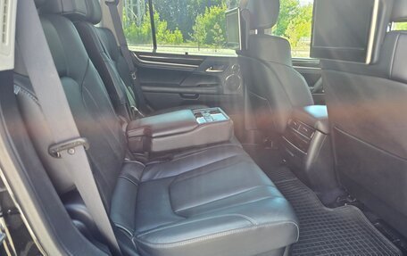 Lexus LX III, 2016 год, 6 890 000 рублей, 33 фотография