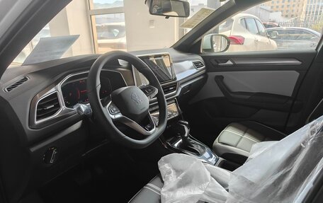 Volkswagen T-Roc I, 2026 год, 2 300 000 рублей, 7 фотография
