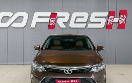 Toyota Camry, 2017 год, 2 490 000 рублей, 2 фотография