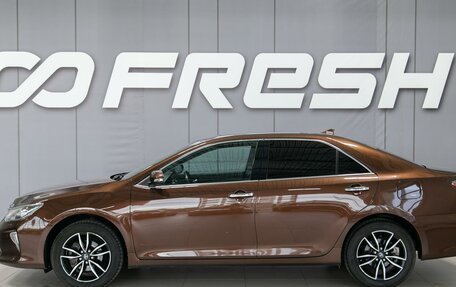 Toyota Camry, 2017 год, 2 490 000 рублей, 4 фотография